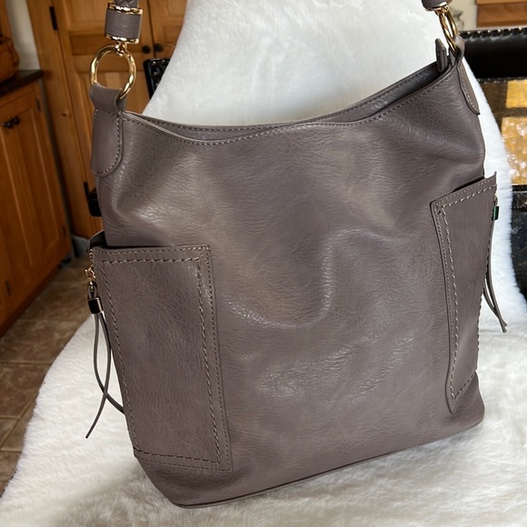 Myztique Grace Hobo Bag Like new - Picture 4 of 17